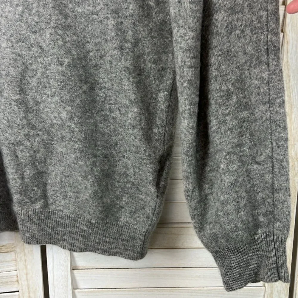 Club Room Macy's V-Neck Gray Cashmere Sweater